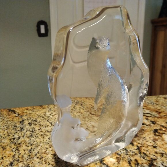 River Otter Etched Crystal Sculpture by Mats Jonasson - Picture 6 of 13